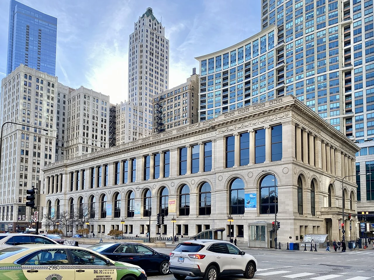 Chicago Cultural Center’s stone exterior and arched windows on Michigan Avenue.